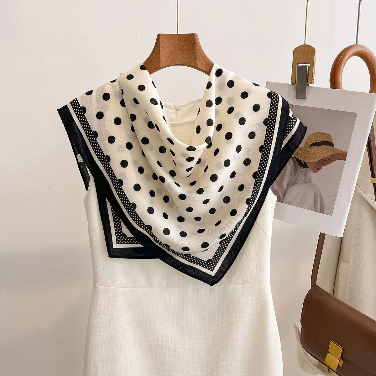 Luxury Polka Dot Printed Squar - Scarf Silk Square recensie en prijs