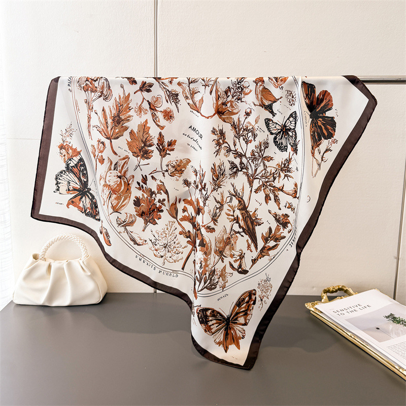 Vintage Butterfly Sketch Squar - Ascot Neck Scarf recensie en prijs