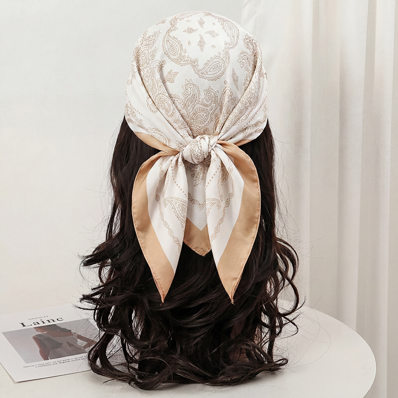 Vintage Beige Paisley Print Sq - Ascot Neck Scarf recensie en prijs